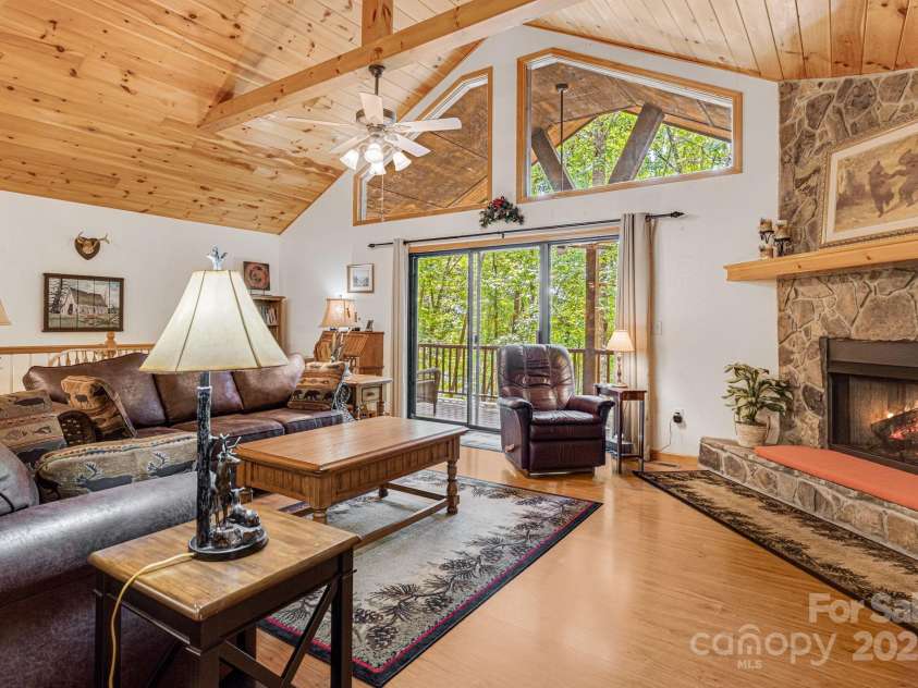 127 Lazy Creek Lane, Murphy, NC 28906.  MLS# CAR4177413, YatesRealty ID 1896. 