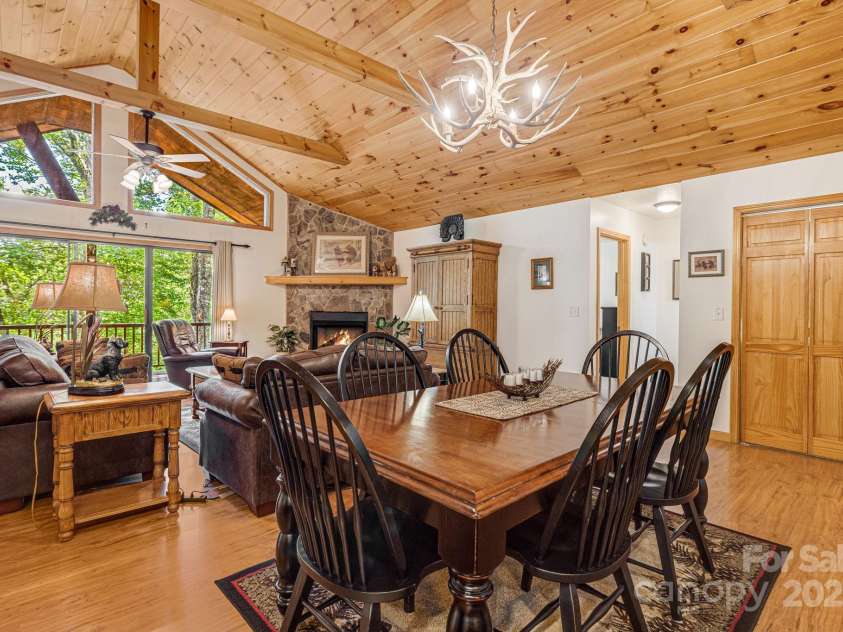 127 Lazy Creek Lane, Murphy, NC 28906.  MLS# CAR4177413, YatesRealty ID 1896. 