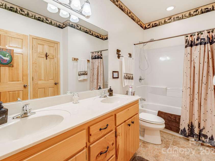 127 Lazy Creek Lane, Murphy, NC 28906.  MLS# CAR4177413, YatesRealty ID 1896. 