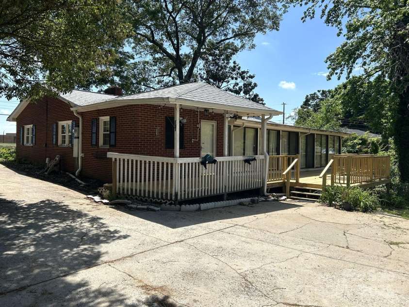 1526 Chase High Road, Forest City, NC 28043.  MLS# CAR4254382, YatesRealty ID 18960. 