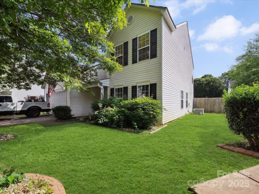 3014 Robin Terry Court, Charlotte, NC 28208.  MLS# CAR4262855, YatesRealty ID 18961. 