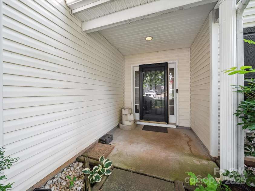 3014 Robin Terry Court, Charlotte, NC 28208.  MLS# CAR4262855, YatesRealty ID 18961. 