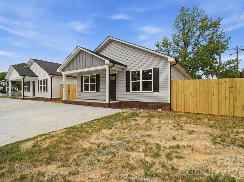 600 Bethpage Road, Kannapolis, NC 28081.  MLS# CAR4356034, YatesRealty ID 18964. 