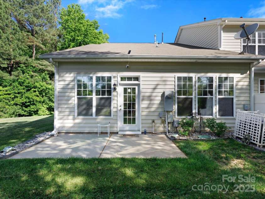 1219 Crown Vista Drive, Fort Mill, SC 29707.  MLS# CAR4254601, YatesRealty ID 18965. 