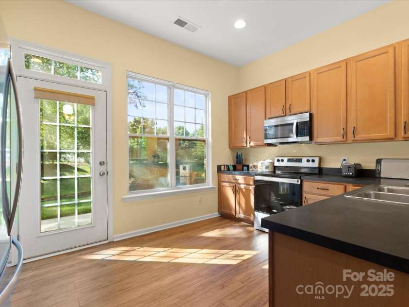 1219 Crown Vista Drive, Fort Mill, SC 29707.  MLS# CAR4254601, YatesRealty ID 18965. 