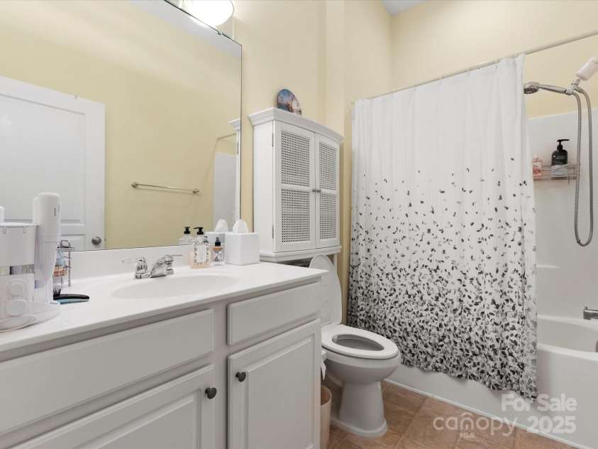 1219 Crown Vista Drive, Fort Mill, SC 29707.  MLS# CAR4254601, YatesRealty ID 18965. 