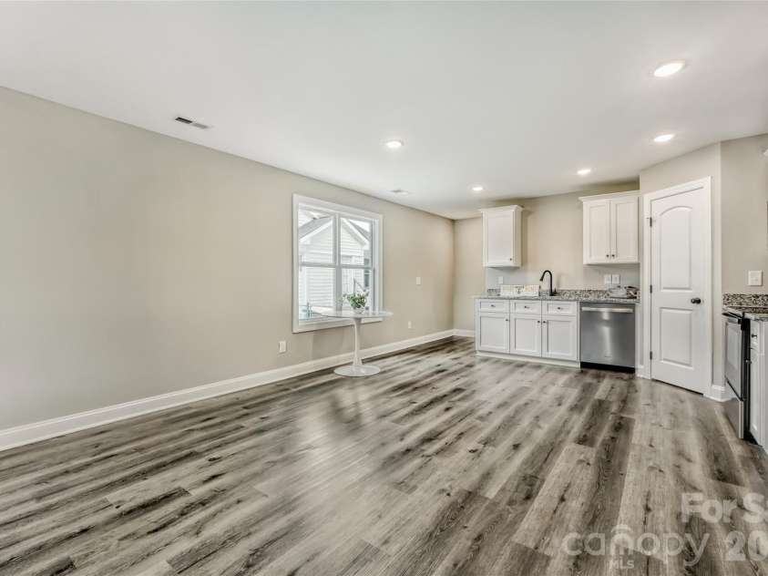 602 Bethpage Road, Kannapolis, NC 28081.  MLS# CAR4356035, YatesRealty ID 18965. Durable vinyl flooring