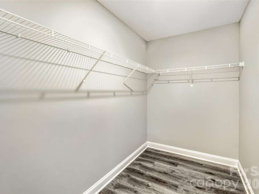 602 Bethpage Road, Kannapolis, NC 28081.  MLS# CAR4356035, YatesRealty ID 18965. Spacious walk-in closet in the primary suite