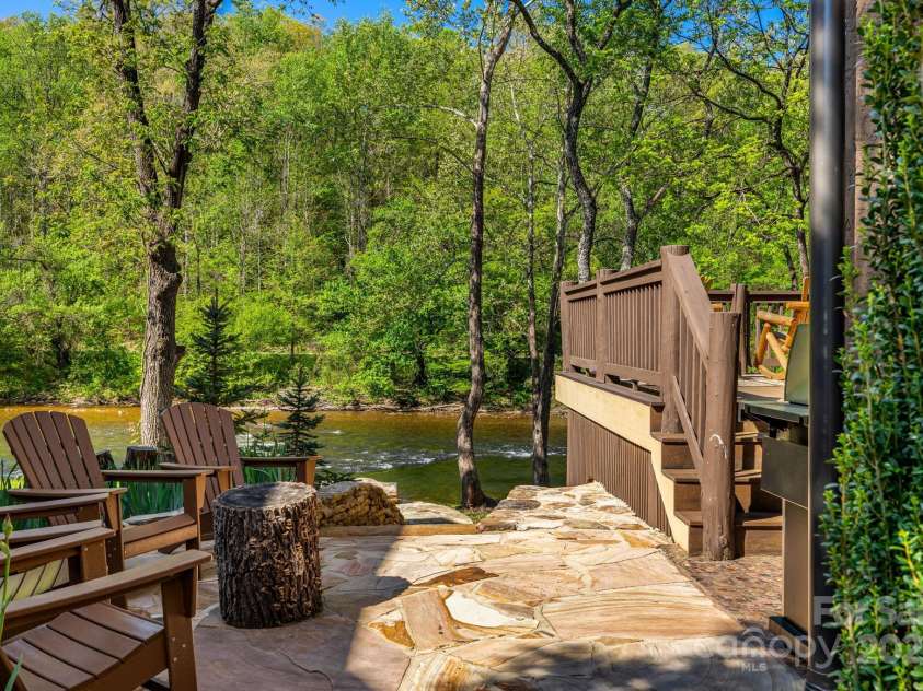 36 Chimney Stone Way, Cullowhee, NC 28723.  MLS# CAR4246484, YatesRealty ID 18966. 