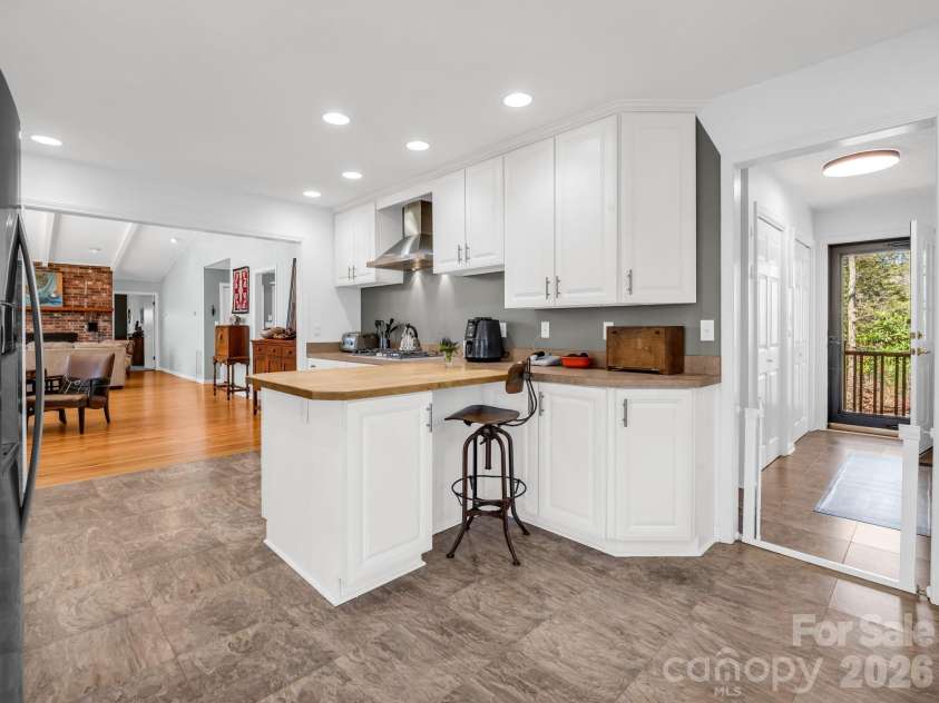 218 Frazier Road, Brevard, NC 28712.  MLS# CAR4366557, YatesRealty ID 18967. 