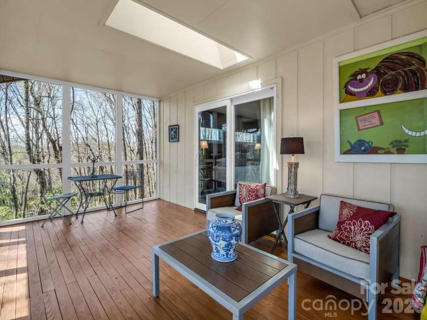 218 Frazier Road, Brevard, NC 28712.  MLS# CAR4366557, YatesRealty ID 18967. 
