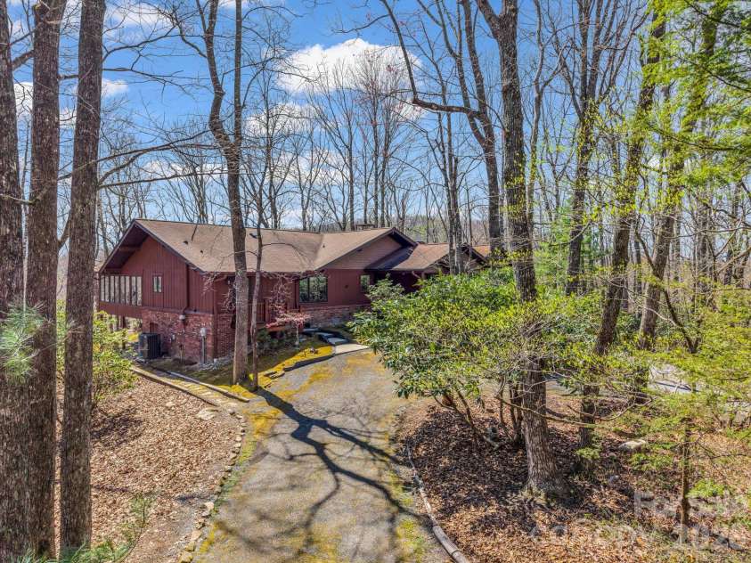 218 Frazier Road, Brevard, NC 28712.  MLS# CAR4366557, YatesRealty ID 18967. 