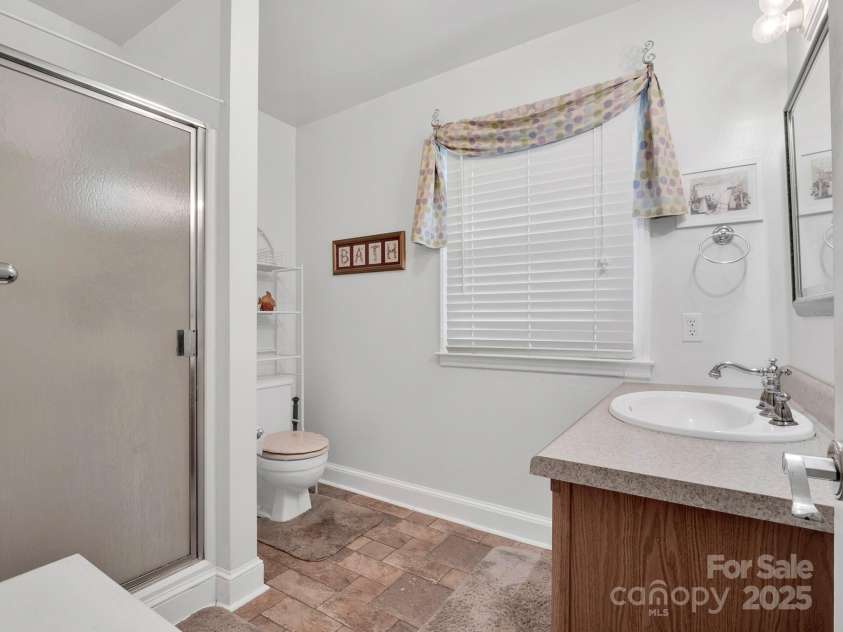 409 Ridge Road, Clover, SC 29710.  MLS# CAR4268763, YatesRealty ID 18967. 