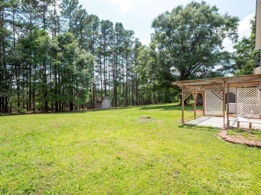 409 Ridge Road, Clover, SC 29710.  MLS# CAR4268763, YatesRealty ID 18967. 