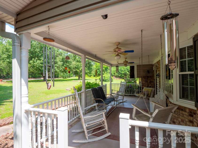 409 Ridge Road, Clover, SC 29710.  MLS# CAR4268763, YatesRealty ID 18967. 