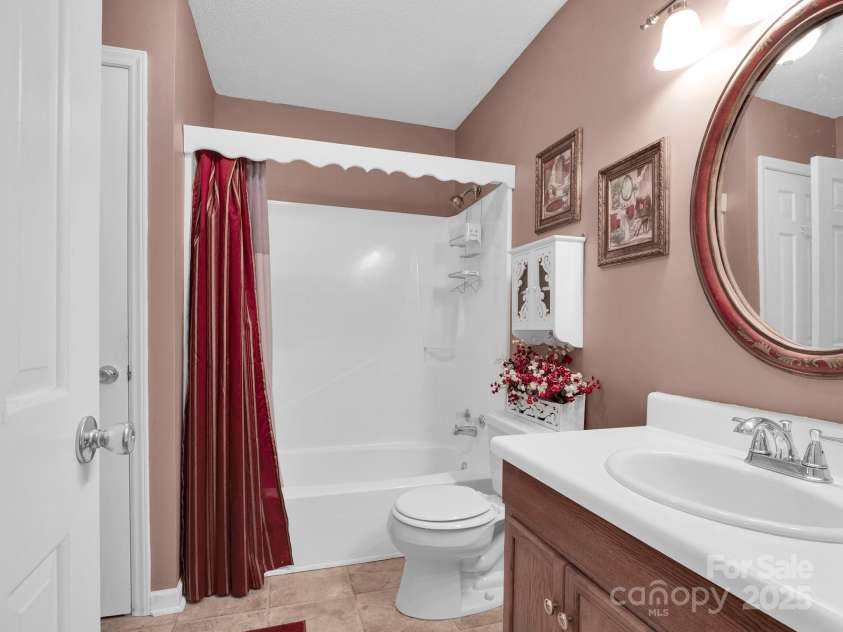 409 Ridge Road, Clover, SC 29710.  MLS# CAR4268763, YatesRealty ID 18967. 