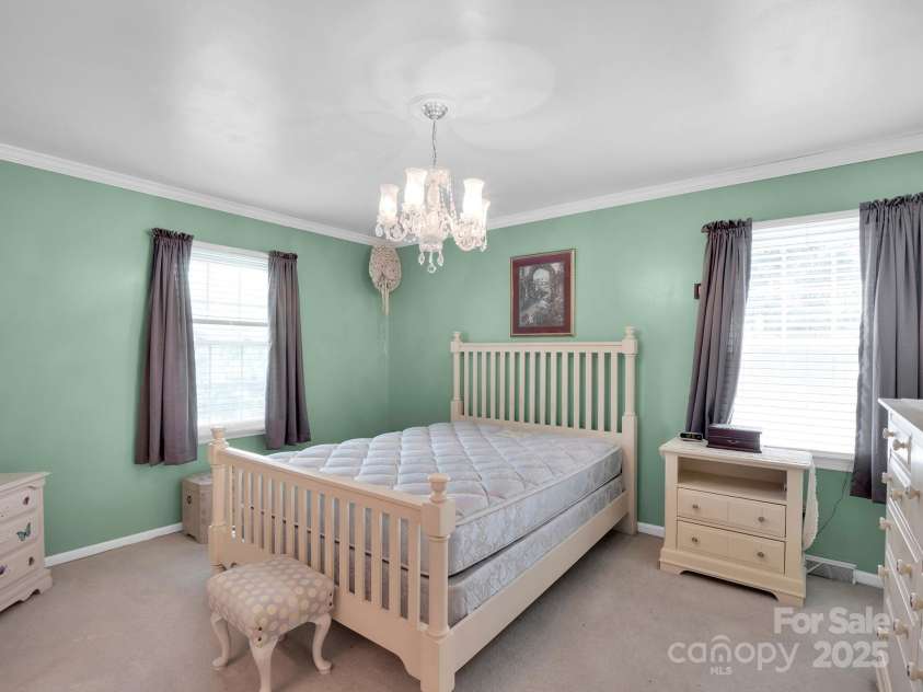 409 Ridge Road, Clover, SC 29710.  MLS# CAR4268763, YatesRealty ID 18967. 