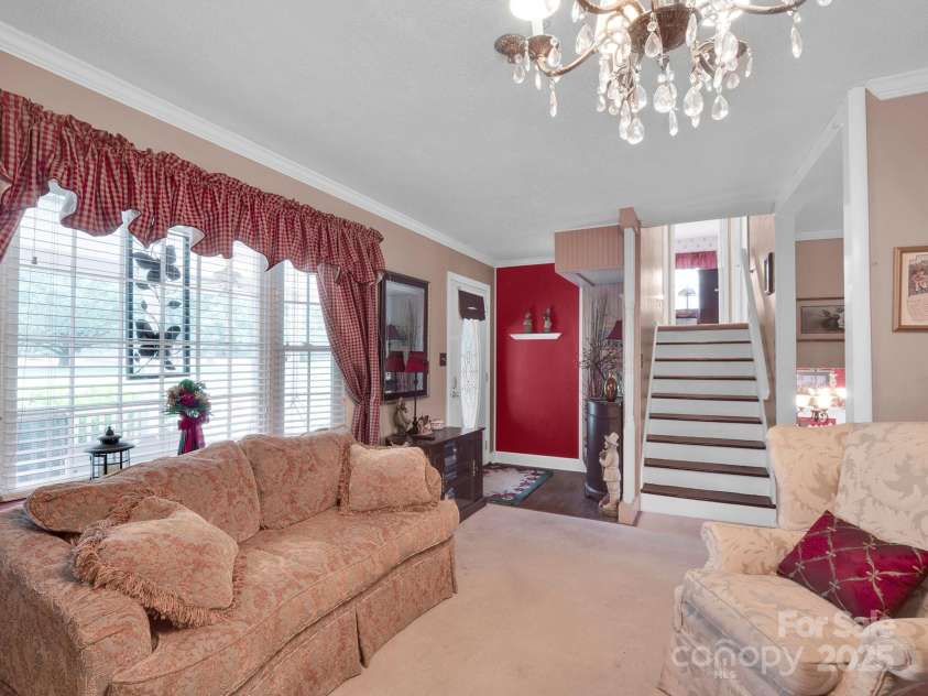 409 Ridge Road, Clover, SC 29710.  MLS# CAR4268763, YatesRealty ID 18967. 