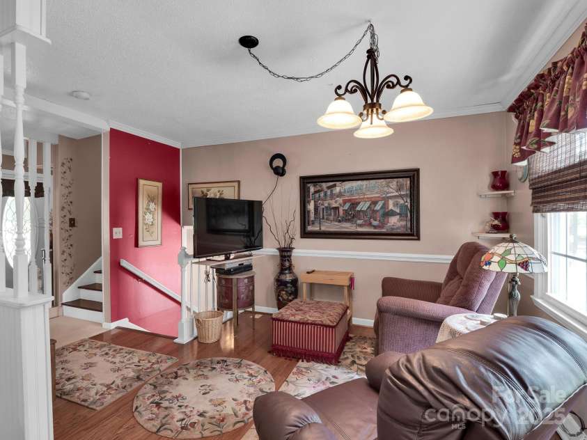 409 Ridge Road, Clover, SC 29710.  MLS# CAR4268763, YatesRealty ID 18967. 