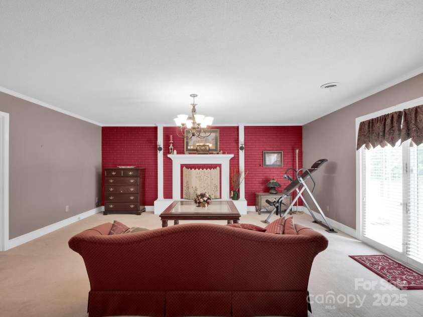 409 Ridge Road, Clover, SC 29710.  MLS# CAR4268763, YatesRealty ID 18967. 