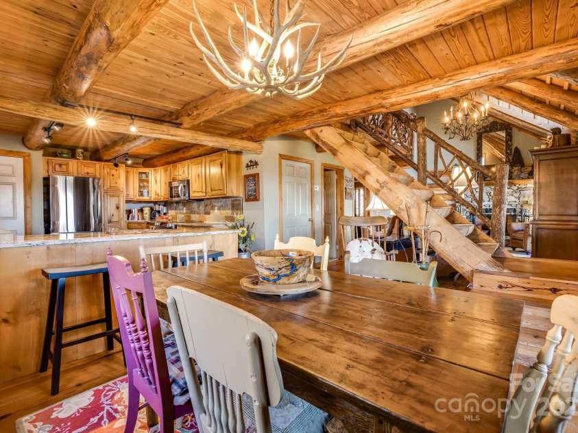 1873 El Miner Drive, Mars Hill, NC 28754.  MLS# CAR4251869, YatesRealty ID 18968. Dining area.