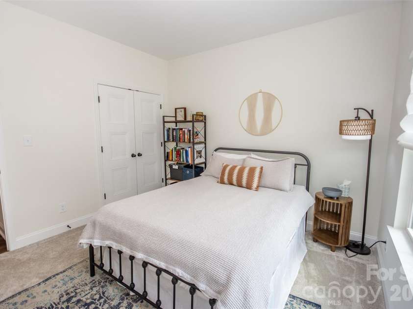 1686 Friendship Road, Statesville, NC 28625.  MLS# CAR4366086, YatesRealty ID 18969. 