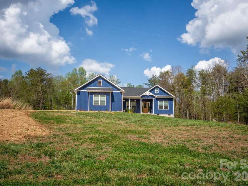 1686 Friendship Road, Statesville, NC 28625.  MLS# CAR4366086, YatesRealty ID 18969. 