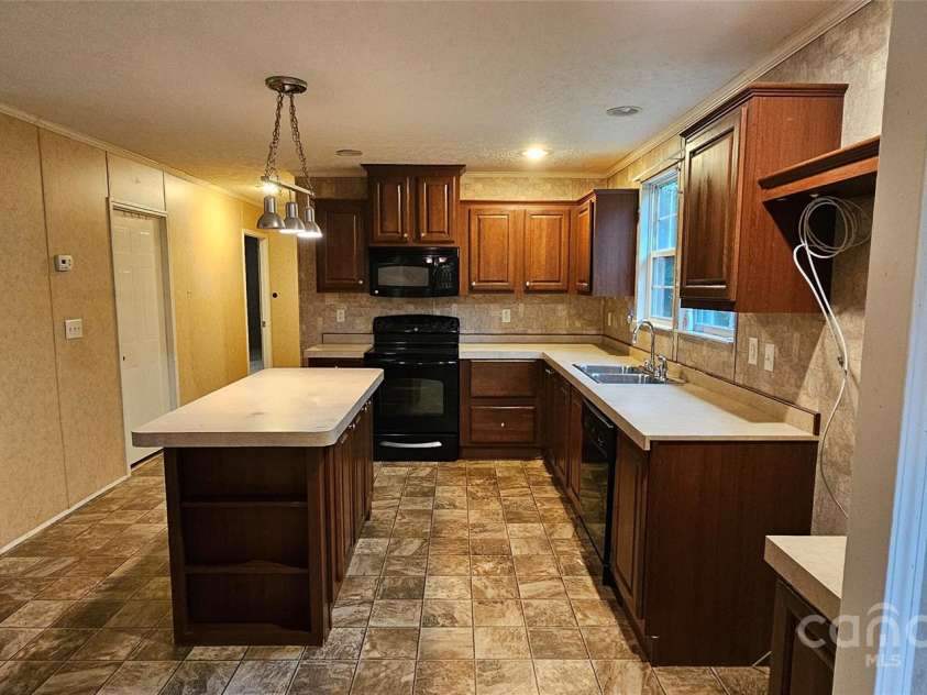 6220 Dekalb Drive, Connelly Springs, NC 28612.  MLS# CAR4269004, YatesRealty ID 18969. 