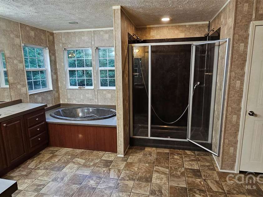 6220 Dekalb Drive, Connelly Springs, NC 28612.  MLS# CAR4269004, YatesRealty ID 18969. 