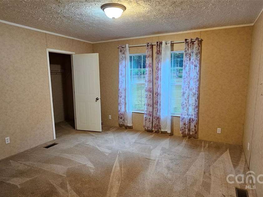 6220 Dekalb Drive, Connelly Springs, NC 28612.  MLS# CAR4269004, YatesRealty ID 18969. 