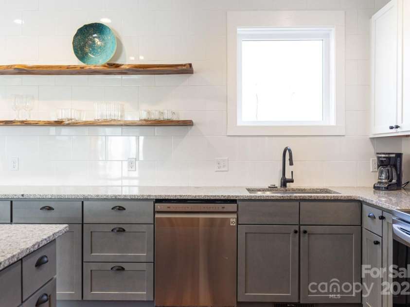 208 Ashby Cottage Lane, Woodfin, NC 28804.  MLS# CAR4233079, YatesRealty ID 1897. 