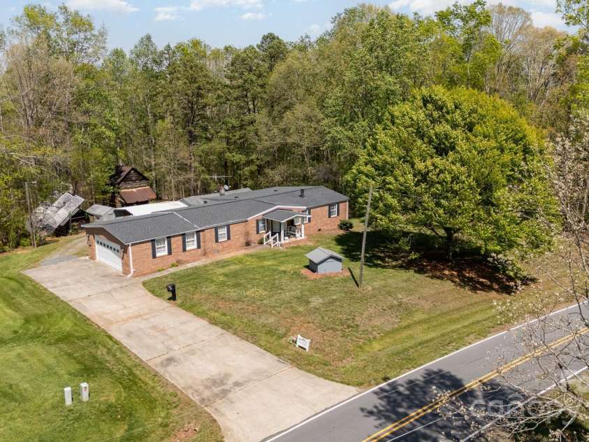 5013 Friendship Circle Road, East Bend, NC 27018.  MLS# CAR4253908, YatesRealty ID 1897. 