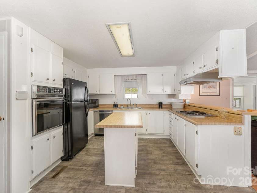 5013 Friendship Circle Road, East Bend, NC 27018.  MLS# CAR4253908, YatesRealty ID 1897. 
