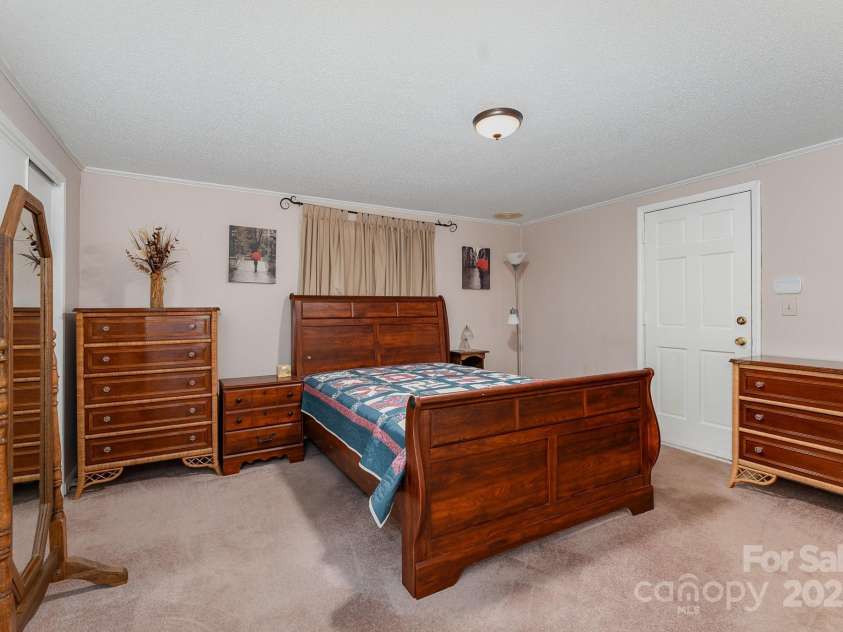 5013 Friendship Circle Road, East Bend, NC 27018.  MLS# CAR4253908, YatesRealty ID 1897. 
