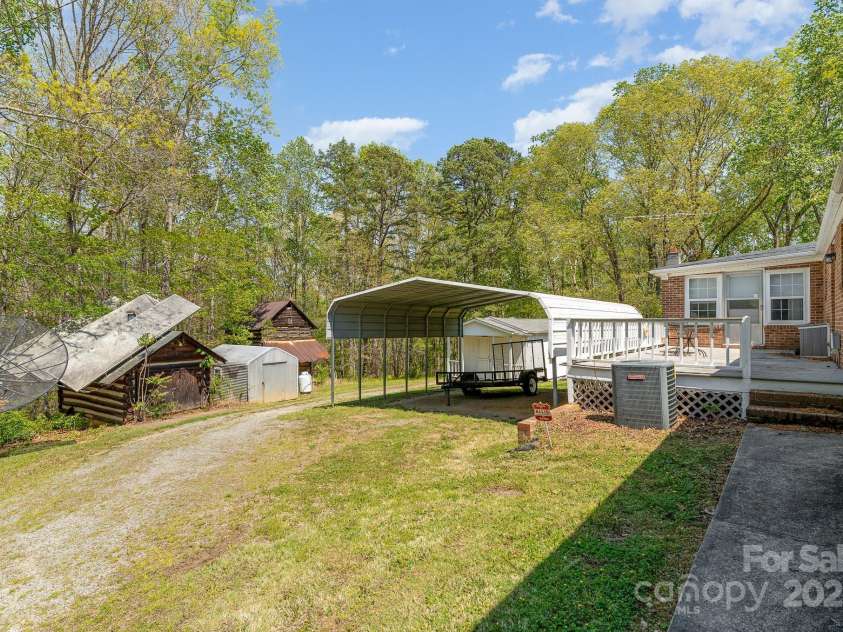 5013 Friendship Circle Road, East Bend, NC 27018.  MLS# CAR4253908, YatesRealty ID 1897. 