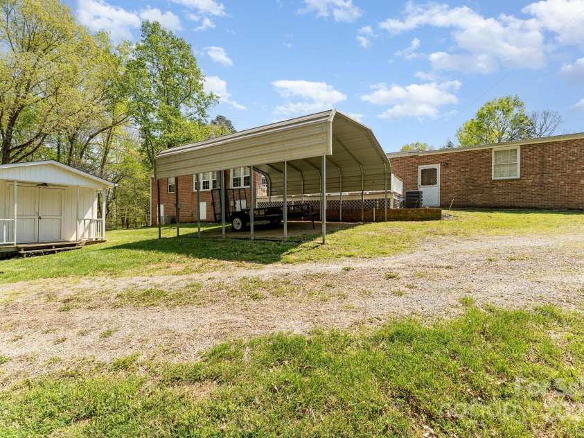 5013 Friendship Circle Road, East Bend, NC 27018.  MLS# CAR4253908, YatesRealty ID 1897. 