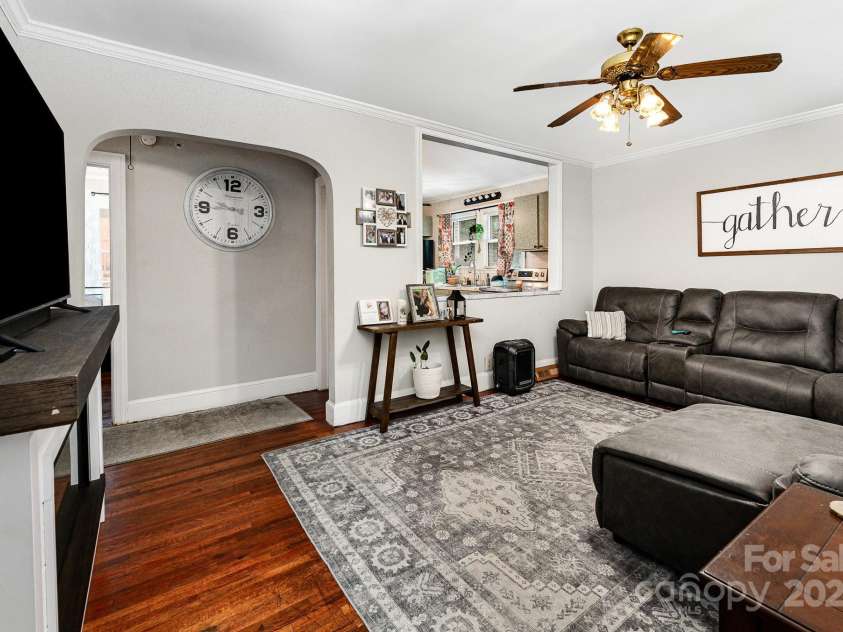 107 Oakland Road, Belmont, NC 28012.  MLS# CAR4260243, YatesRealty ID 18970. 