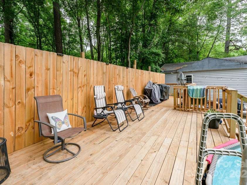 107 Oakland Road, Belmont, NC 28012.  MLS# CAR4260243, YatesRealty ID 18970. 