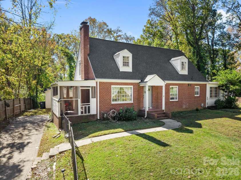 151 Corriher Avenue, Salisbury, NC 28144.  MLS# CAR4314788, YatesRealty ID 18970. 