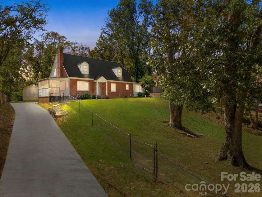 151 Corriher Avenue, Salisbury, NC 28144.  MLS# CAR4314788, YatesRealty ID 18970. 