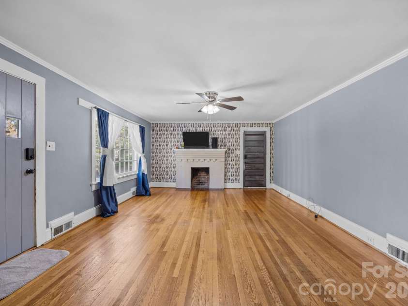 151 Corriher Avenue, Salisbury, NC 28144.  MLS# CAR4314788, YatesRealty ID 18970. 