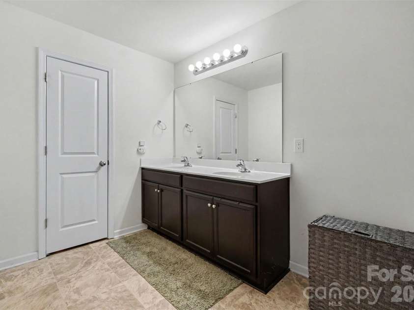 594 Shellbark Drive, Concord, NC 28025.  MLS# CAR4375935, YatesRealty ID 18972. 