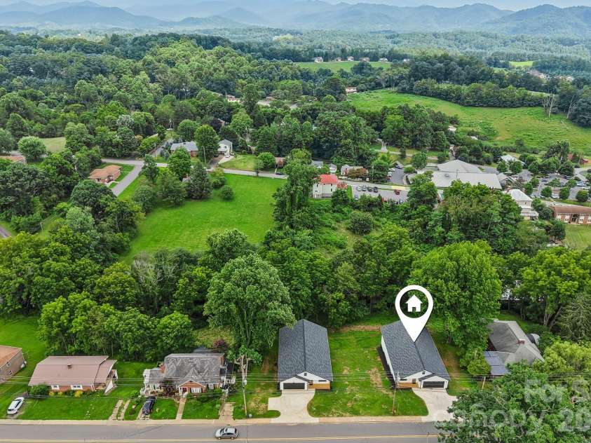 124 Main Street, Mars Hill, NC 28754.  MLS# CAR4375726, YatesRealty ID 18973. 