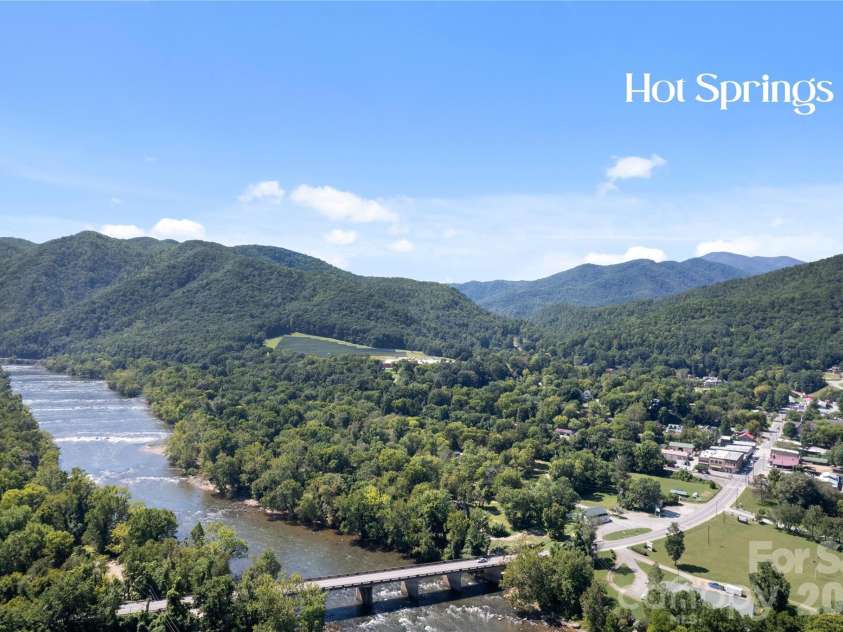 140 Main Street, Mars Hill, NC 28754.  MLS# CAR4375742, YatesRealty ID 18974. Downtown Hot Springs