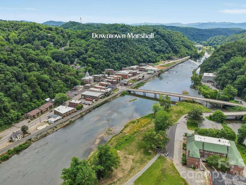 140 Main Street, Mars Hill, NC 28754.  MLS# CAR4375742, YatesRealty ID 18974. Downtown Marshall