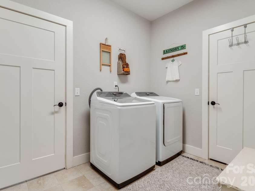 319 Morning Air Lane, Hendersonville, NC 28792.  MLS# CAR4362821, YatesRealty ID 18975. 