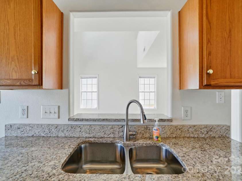 8605 Sawleaf Court, Charlotte, NC 28215.  MLS# CAR4263446, YatesRealty ID 18975. 