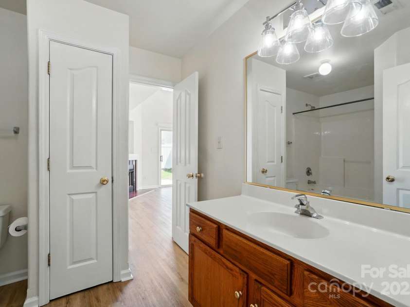 8605 Sawleaf Court, Charlotte, NC 28215.  MLS# CAR4263446, YatesRealty ID 18975. 