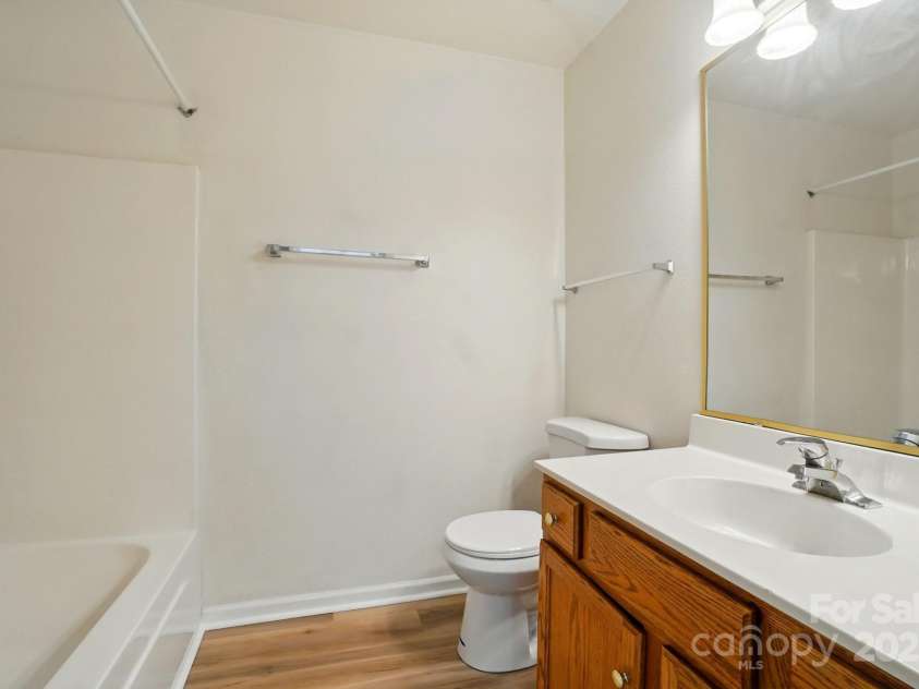 8605 Sawleaf Court, Charlotte, NC 28215.  MLS# CAR4263446, YatesRealty ID 18975. 