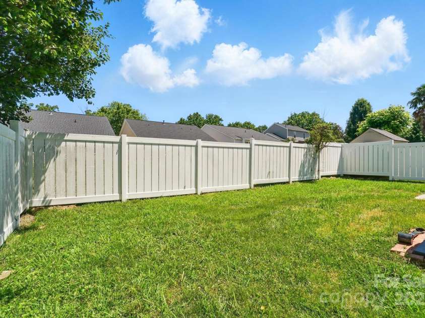 8605 Sawleaf Court, Charlotte, NC 28215.  MLS# CAR4263446, YatesRealty ID 18975. 
